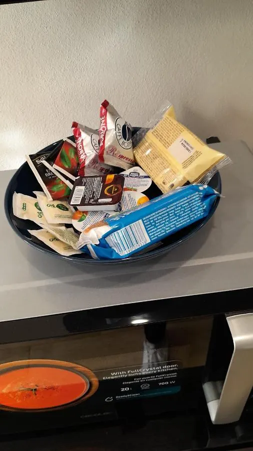 Pigro House - Bologna Airport Suite 0*,  Italia